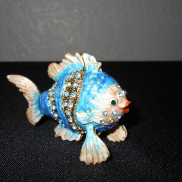 Mini Fish Jewelry Box - Picture 4 of 4